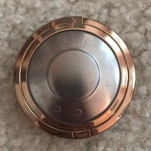 Becca light chaser highlighter citrine apricot